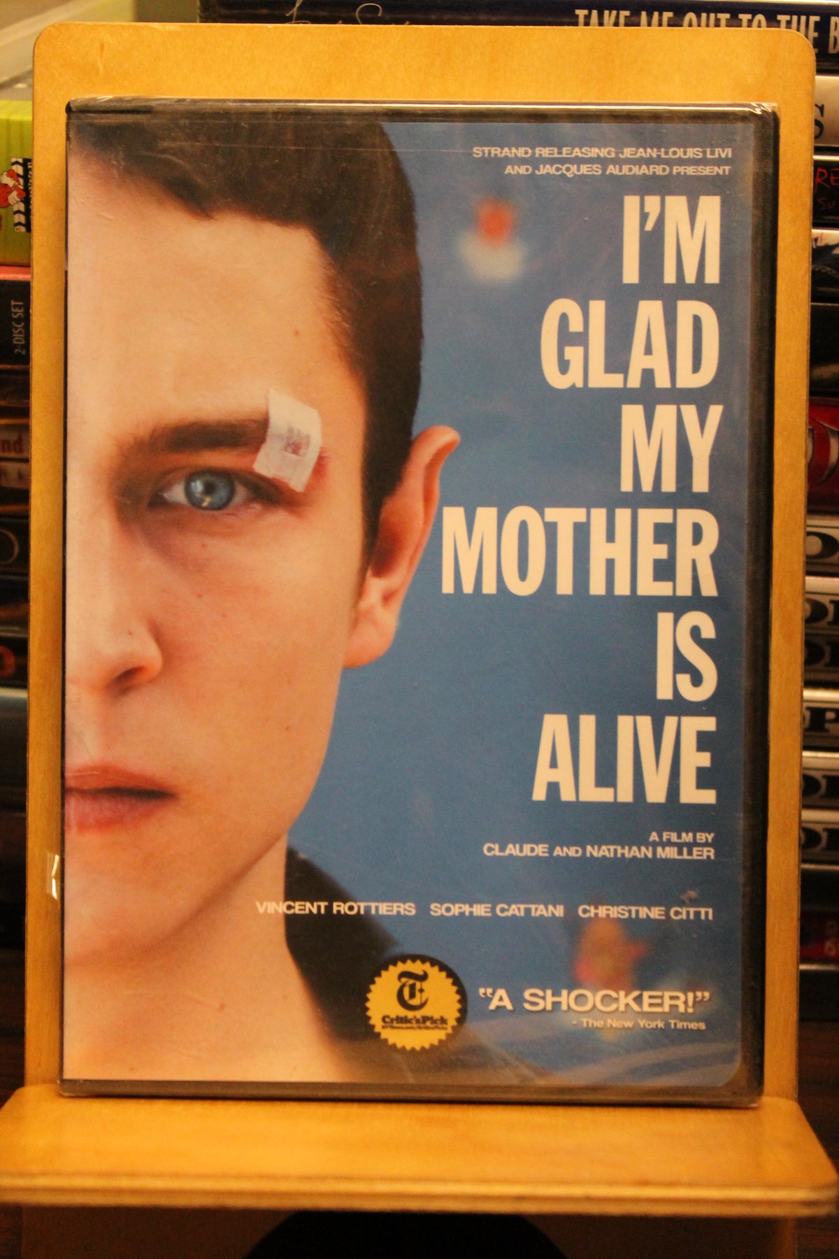 I’m Glad My Mother Is Alive DVD