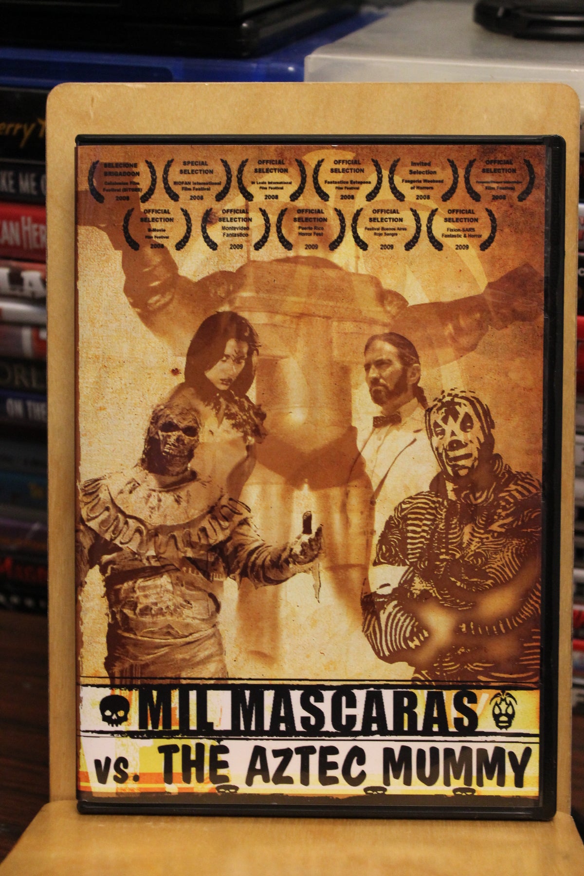 Mil Mascaras vs. the Aztec Mummy 