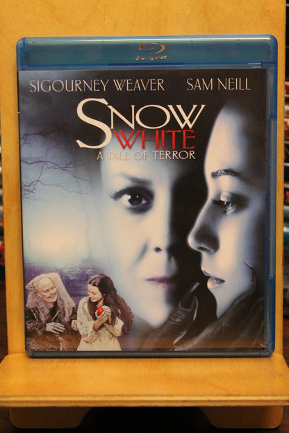 Snow White: A Tale of Terror Blu-ray