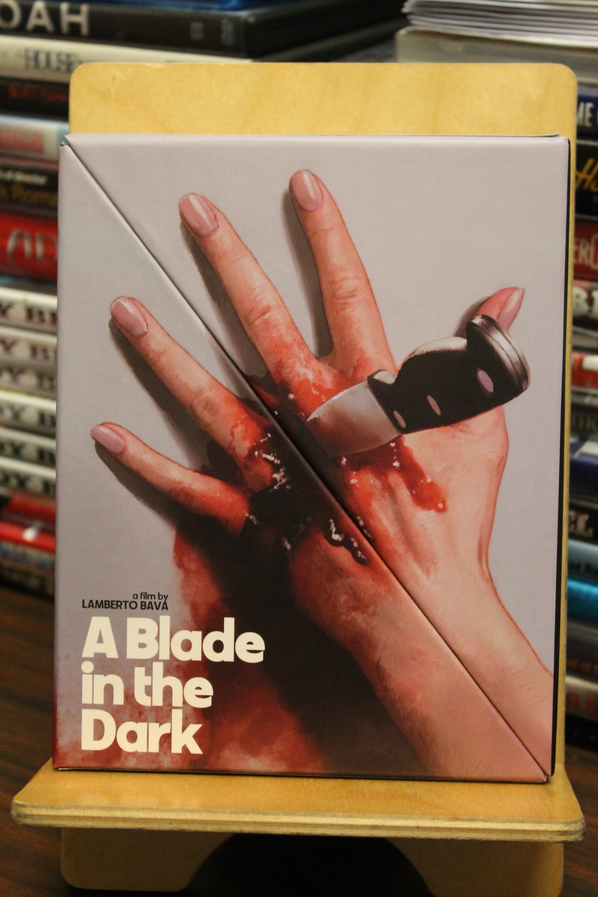 A Blade in the Dark Blu-ray