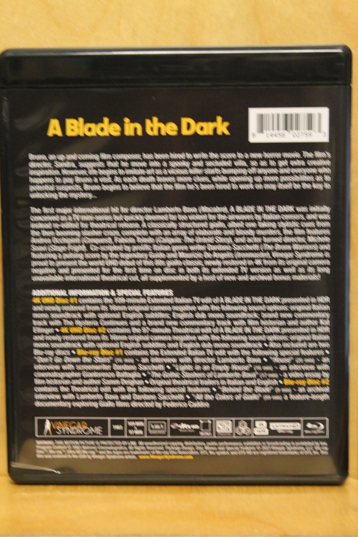 A Blade in the Dark Blu-ray